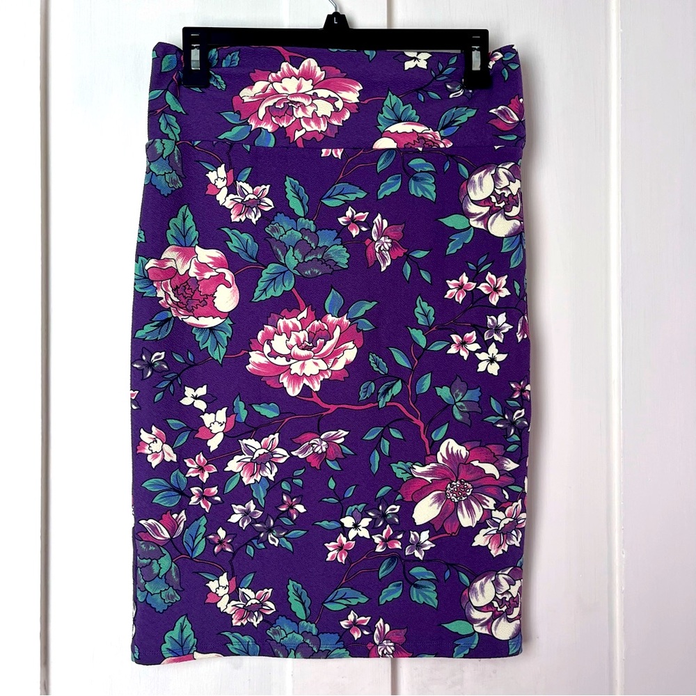 LulaRoe Cassie Purple Floral Pencil Skirt Small Stretchy Comfy 🪻Like New!🪻